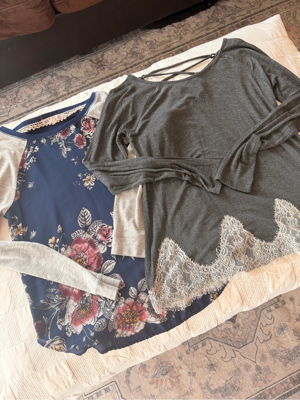 Jolt Brand Long Sleeve Set of 2, XS/S, Lace detail Florals Cute!